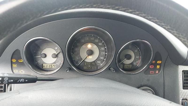 Gebraucht Mercedes SLK230 197 PS (144 kW) 2002 Schwarz Cabrio