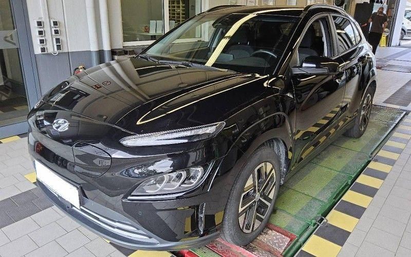 Schwarz Gebraucht 2023 Hyundai Kona SUV | 17.500 € (Superpreis) - Bild 1/3