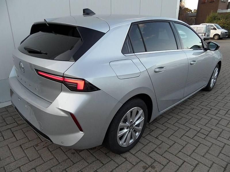 Usata Opel Astra Elegance 131 CV (96 kW) 2023 Argento Berlina