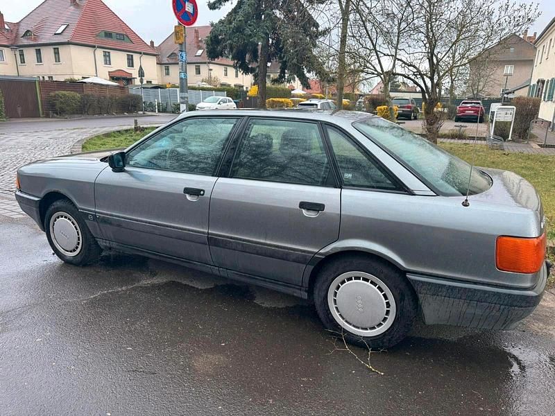 Gebraucht Audi 80 90 PS (66 kW) 1990 Silber Limousine
