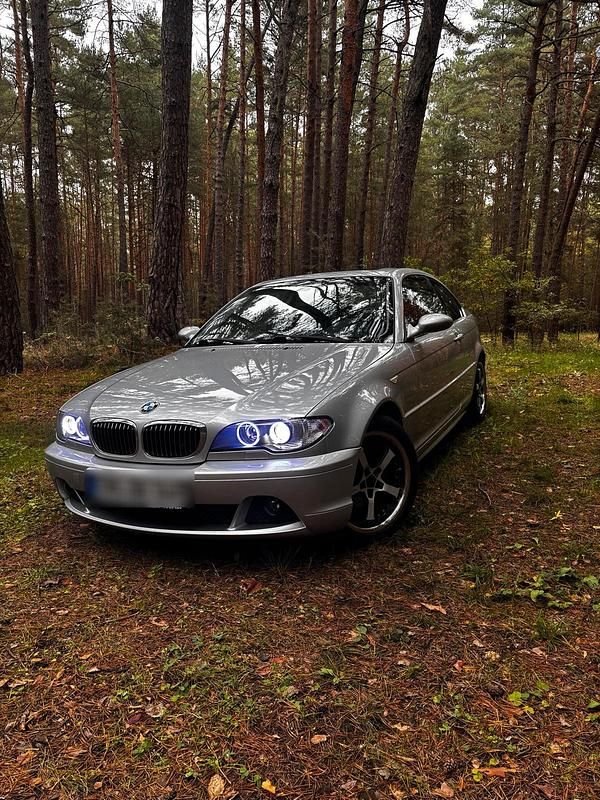 Silber Gebraucht 2003 BMW 320 Coupé | 4.299 € (Guter Preis) - Bild 1/4