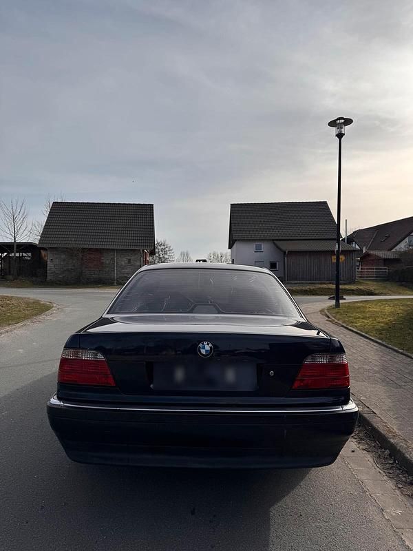Gebraucht BMW 730 184 PS (135 kW) 2000 Blau Limousine