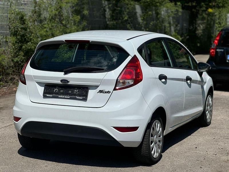 Gebraucht Ford Fiesta Titanium 105 PS (77 kW) 2017 Weiß Limousine