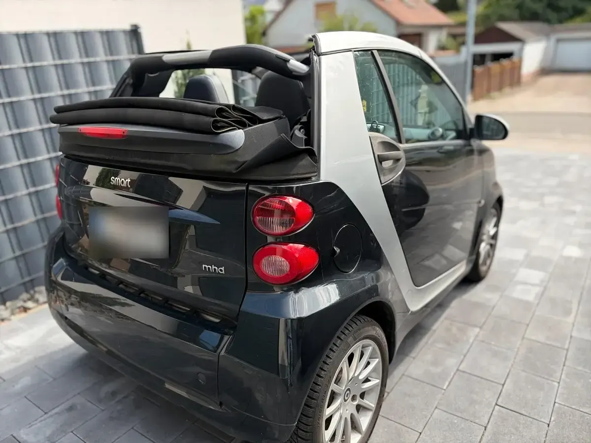 Gebraucht Smart ForTwo Cabrio 75 PS (55 kW) 2012 Schwarz Cabrio