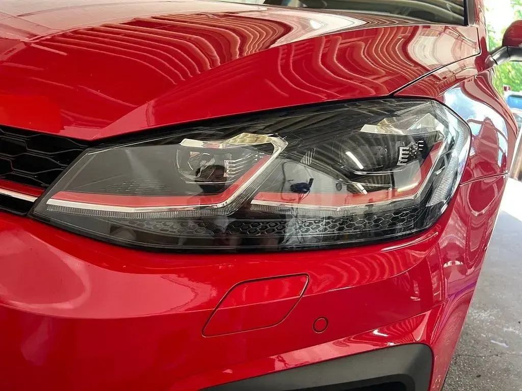 Gebraucht VW Golf VIII GTI 245 PS (180 kW) 2020 Tornadorot Limousine