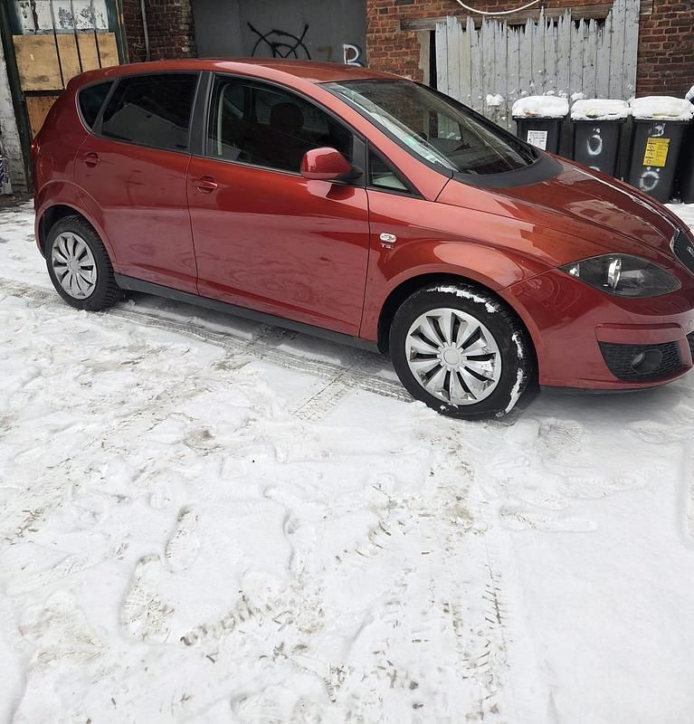 Gebraucht Seat Altea 125 PS (91 kW) 2009 Rot Van / Kleinbus