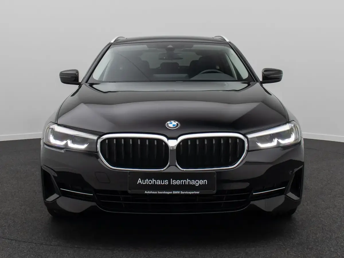 Gebraucht BMW 520 Sport Line 190 PS (139 kW) 2021 Schwarz ii  668schwarz Limousine