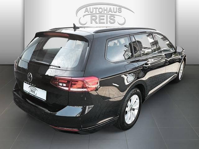 Gebraucht VW Passat 150 PS (110 kW) 2022 Schwarz Kombi