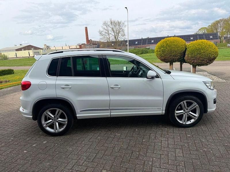 Gebraucht VW Tiguan R-line Edition 150 PS (110 kW) 2015 Weiß SUV
