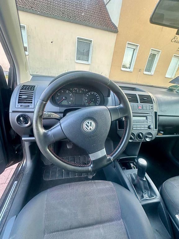 Second-hand VW Polo Edition 80 CP (58 kW) 2006 Negru Hatchback