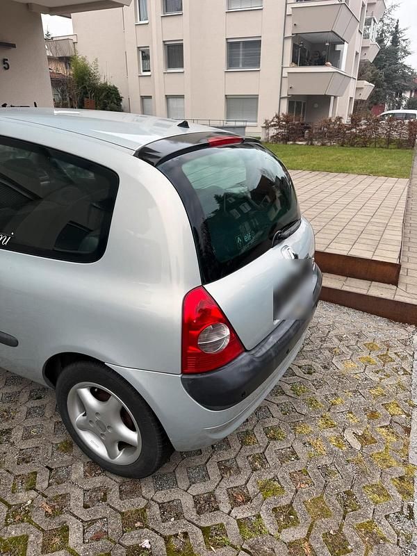 Gebraucht Renault Clio II 75 PS (55 kW) 2004 Kleinwagen