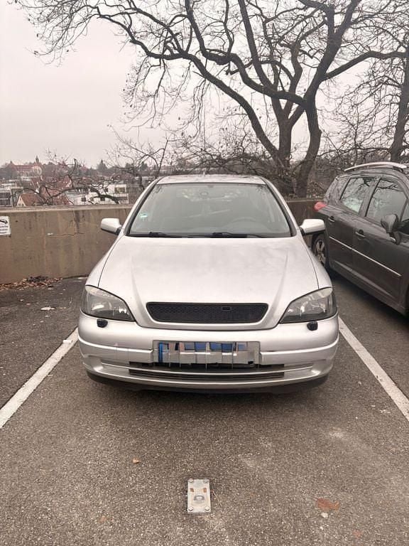 Silber Gebraucht 2002 Opel Astra Limousine | 1.200 € (Guter Preis) - Bild 1/2