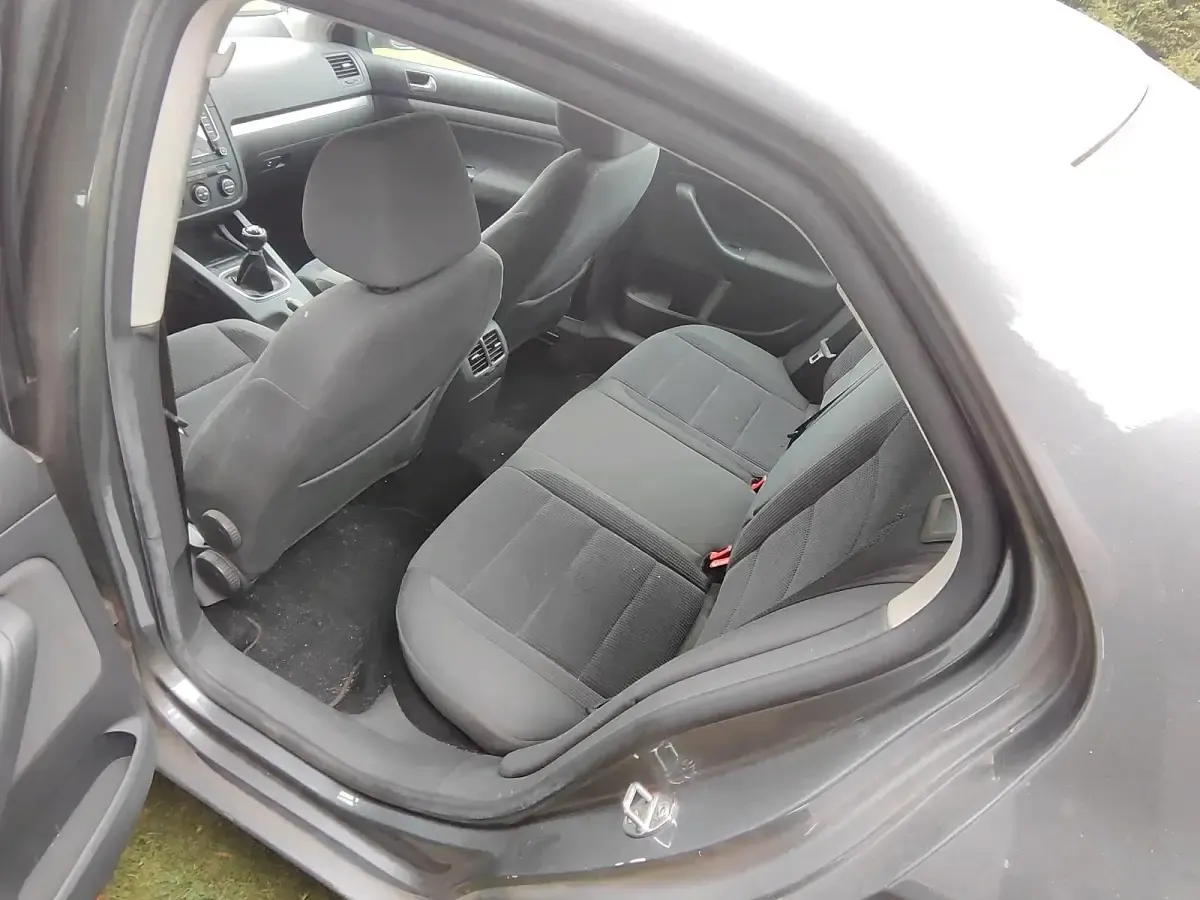 Gebraucht VW Jetta 101 PS (74 kW) 2007 Silber Limousine