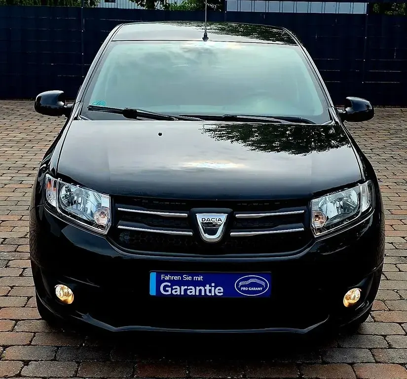 Gebraucht Dacia Sandero 90 PS (66 kW) 2013 Schwarz Limousine