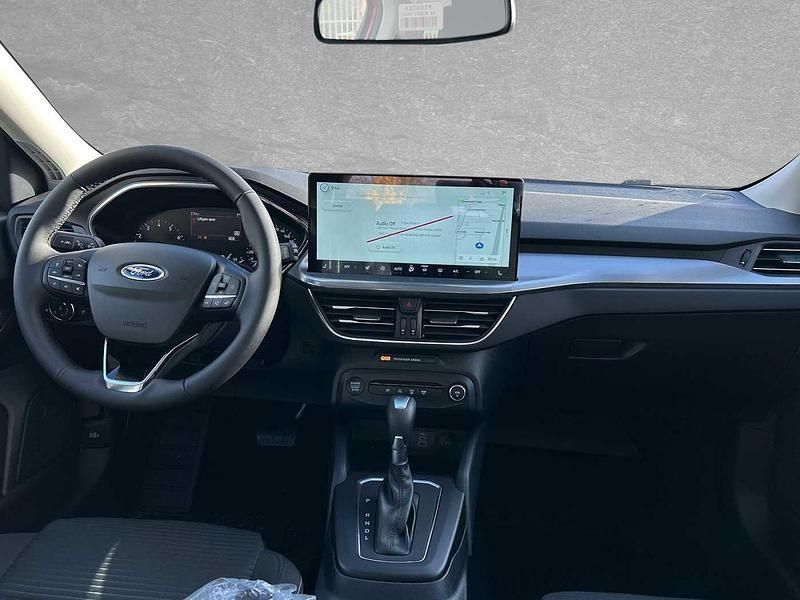 Neu Ford Focus Titanium 155 PS (114 kW) 2025 Rot Kombi