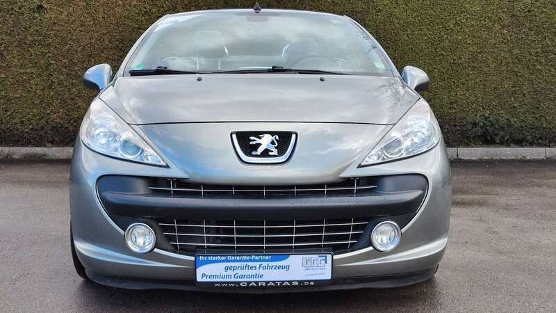 Grau Gebraucht 2009 Peugeot 207 CC Cabrio | 7.400 € (Teuer) - Bild 1/4