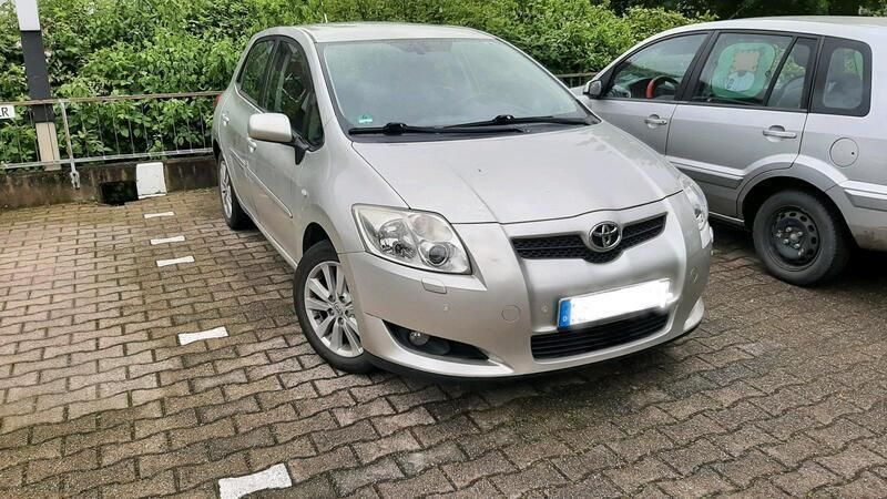 Silber Gebraucht 2008 Toyota Auris Executive Kleinwagen | 5.999 € (Fairer Preis) - Bild 1/4