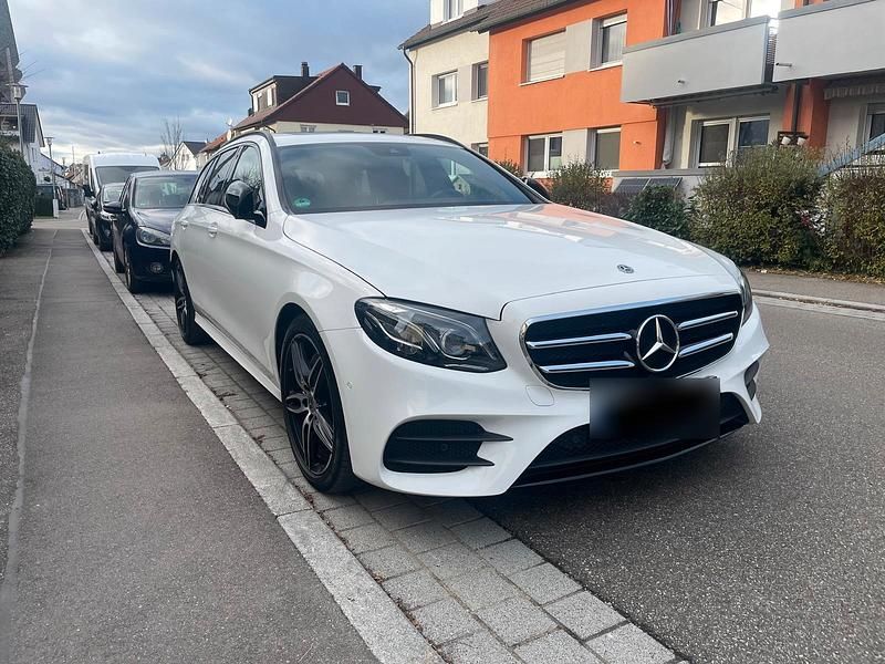 Gebraucht Mercedes E250 AMG 211 PS (155 kW) 2017 Weiß Kombi