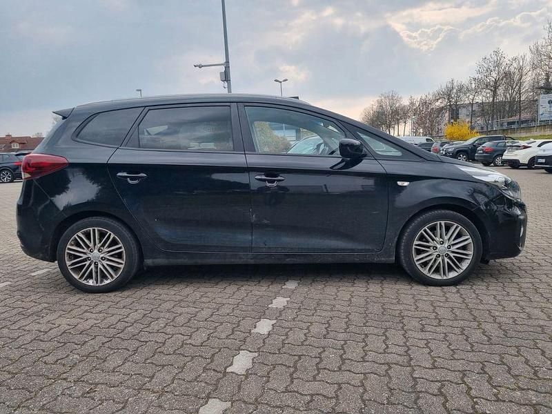 Gebraucht Kia Carens 141 PS (103 kW) 2017 Schwarz Van / Kleinbus