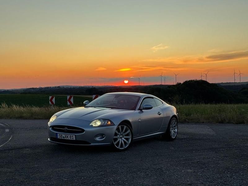 Silber Gebraucht 2006 Jaguar XK Coupé | 14.590 € - Bild 1/4
