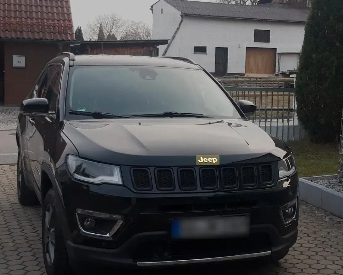 Gebraucht Jeep Compass 136 PS (100 kW) 2018 Schwarz SUV