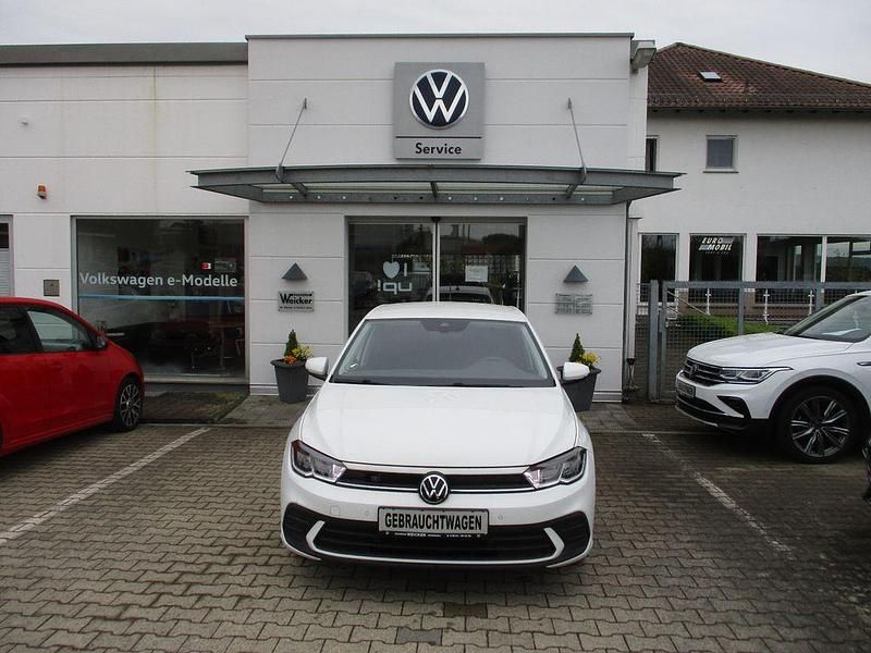 Gebraucht VW Polo Life 95 PS (69 kW) 2023 Weiß Kleinwagen