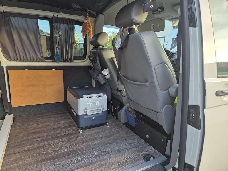 Gebraucht VW T5 105 PS (77 kW) 2009 Weiß Van