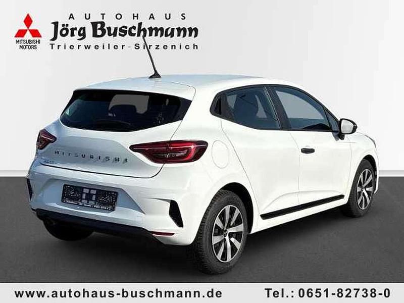 Gebraucht Mitsubishi Colt Basis 67 PS (49 kW) 2024 Antarktisweiß Kleinwagen