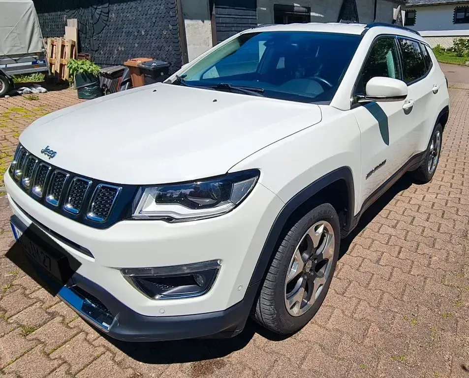 Gebraucht Jeep Compass Limited 170 PS (125 kW) 2018 Weiß SUV