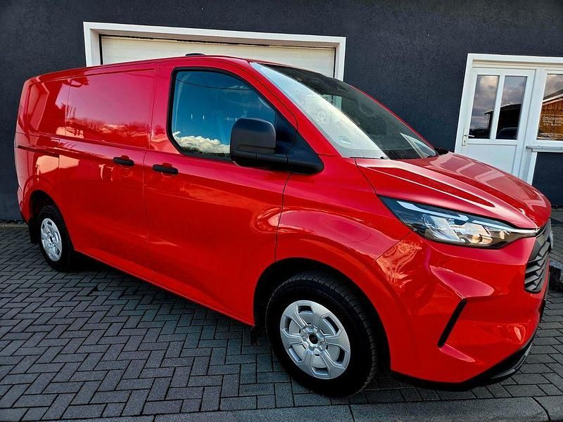 Gebraucht Ford Transit Custom Trend 136 PS (100 kW) 2025 Rot Van / Kleinbus