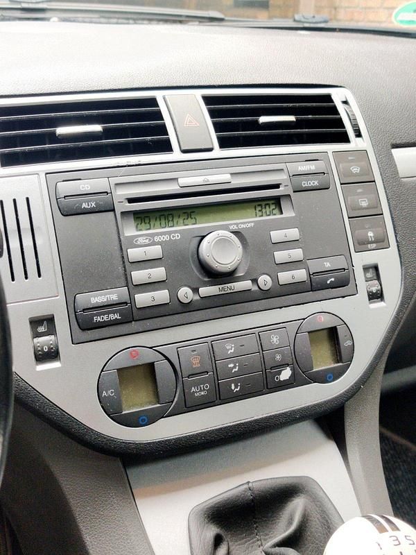 Silber Gebraucht 2006 Ford C-MAX Van / Kleinbus | 3.500 € (Teuer) - Bild 1/4