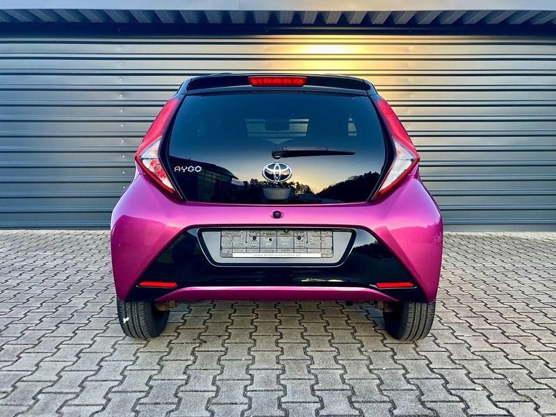 Gebraucht Toyota Aygo X-cite 72 PS (52 kW) 2018 Violet Kleinwagen