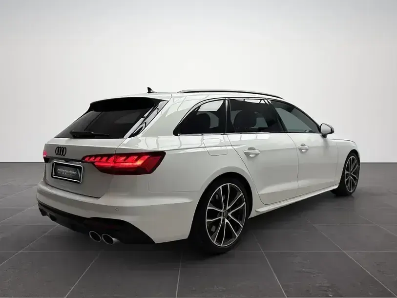 Gebraucht Audi S4 Design 341 PS (250 kW) 2023 Ibisweiß Kombi