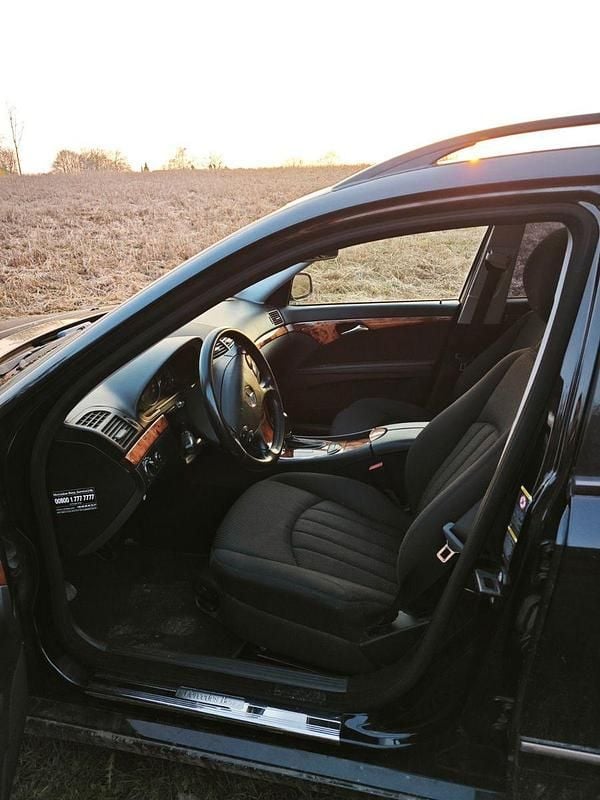 Gebraucht Mercedes E280 Elegance 190 PS (139 kW) 2007 Schwarz Kombi