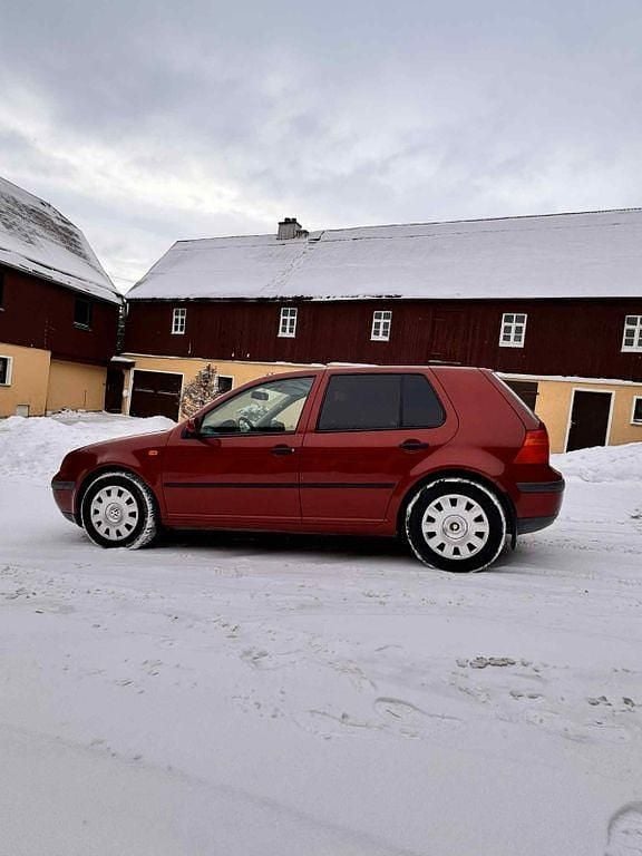 Rot Gebraucht 1998 VW Golf III Limousine | 3.200 € (Teuer) - Bild 1/4