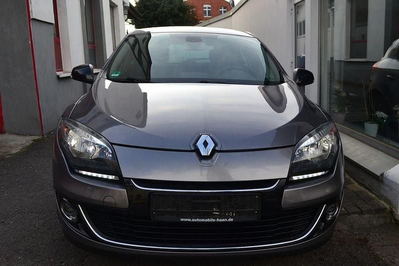 Gebraucht Renault Mégane Bose Edition 131 PS (96 kW) 2012 Grau cassiopee Limousine