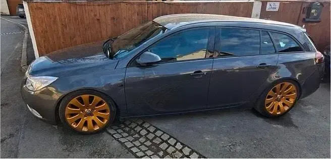 Gebraucht Opel Insignia 200 PS (147 kW) 2011 Grau Kombi