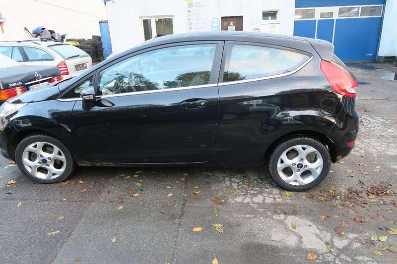 Gebraucht Ford Fiesta Titanium 82 PS (60 kW) 2011 Kleinwagen