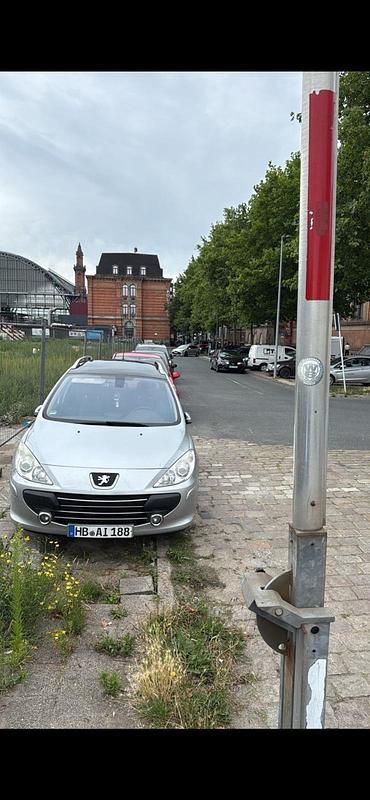 Silber Gebraucht 2008 Peugeot 307 Kombi | 1.950 € - Bild 1/4