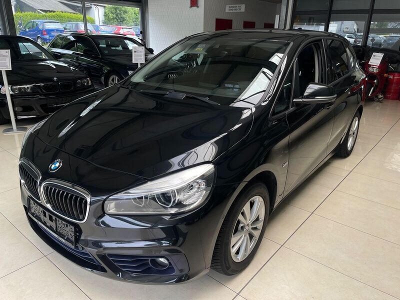 Schwarz Gebraucht 2015 BMW 220 Active Tourer Basis Van / Kleinbus | 11.999 € (Etwas zu teuer) - Bild 1/4