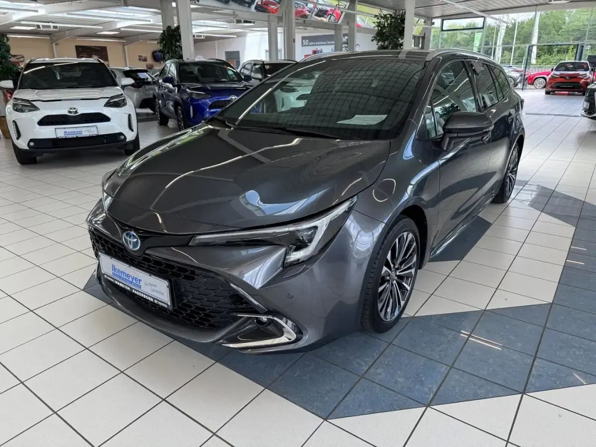 Gebraucht Toyota Corolla Team 140 PS (102 kW) 2024 Kombi