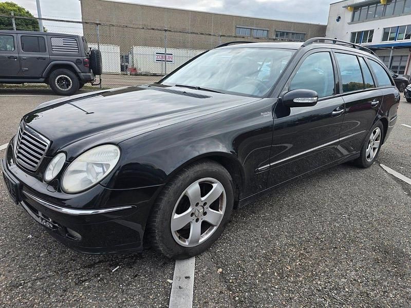 Schwarz Gebraucht 2006 Mercedes E280 Avantgarde Kombi | 2.000 € (Superpreis) - Bild 1/4