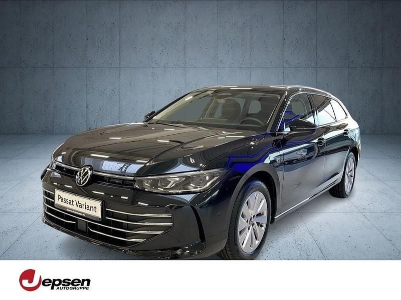 Neu VW Passat Business 150 PS (110 kW) 2025 Schwarz Limousine