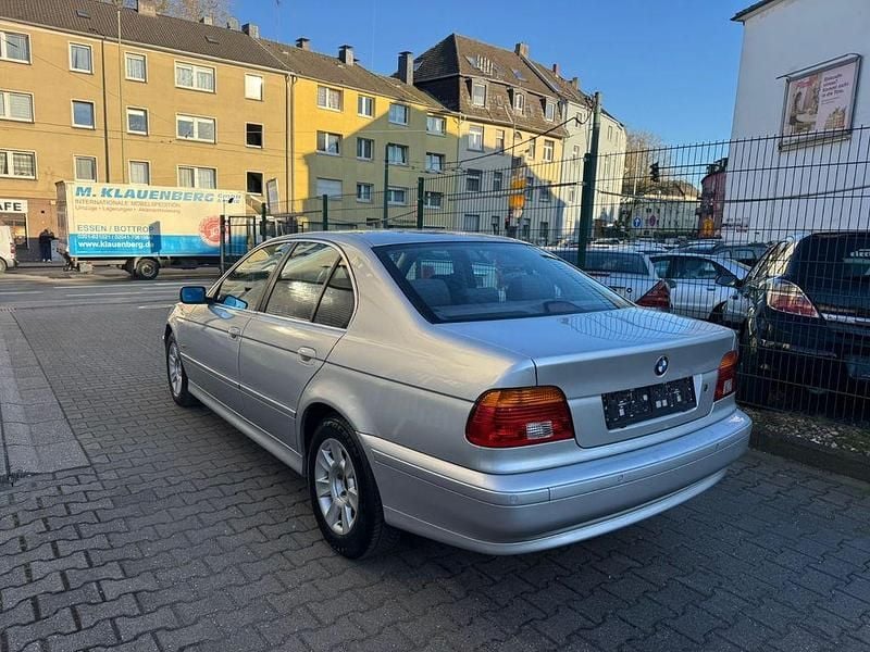 Second-hand BMW 520 170 CP (125 kW) 2000 Argintiu Berlinǎ