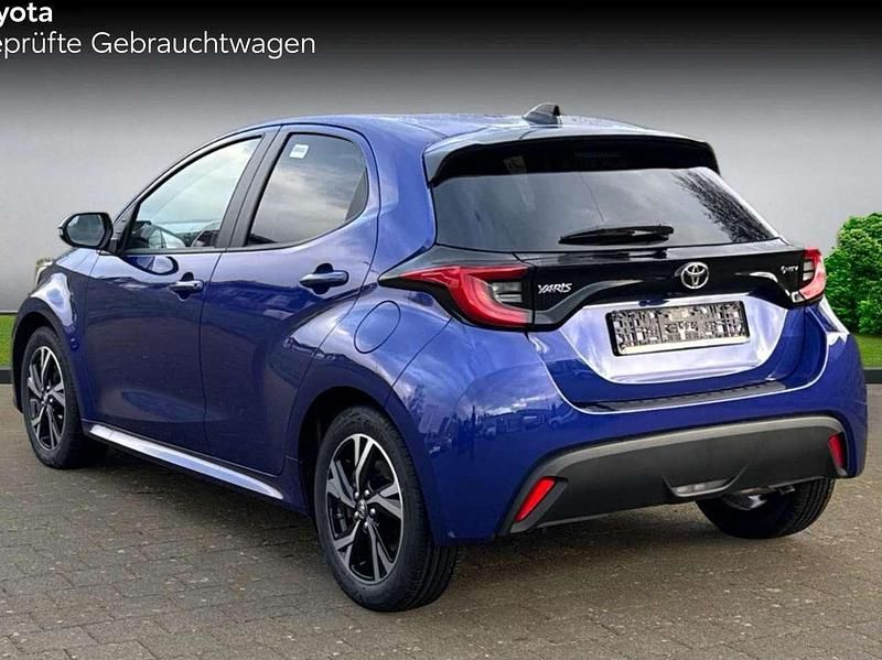 Neu Toyota Yaris Hybrid Comfort 116 PS (85 kW) 2025 Juniper blue Limousine