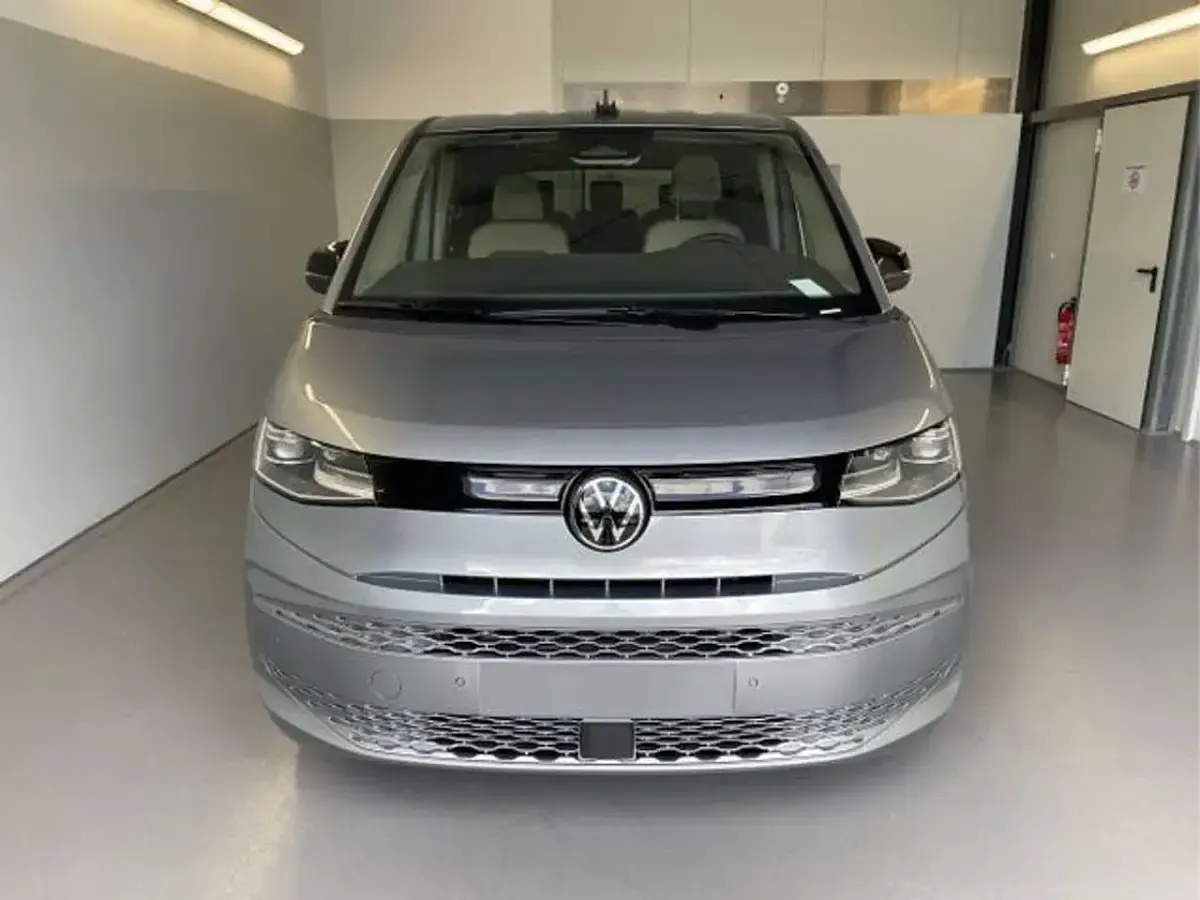 Neu VW Multivan Business 245 PS (180 kW) 2026 Monosilver metallic/silber Van / Kleinbus