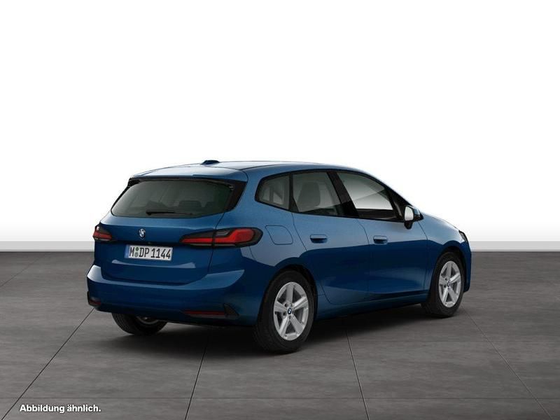 Blau Gebraucht 2024 BMW 216 Active Tourer Van / Kleinbus | 30.729 € (Teuer) - Bild 1/2