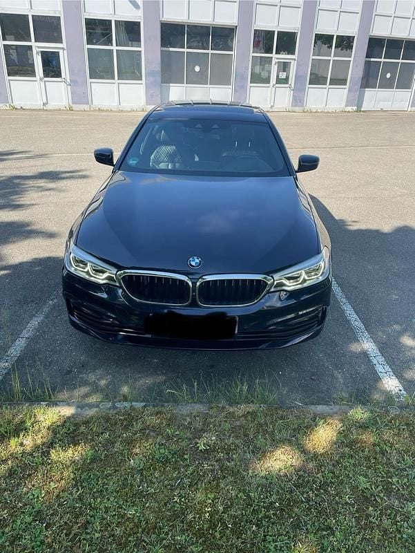 Gebraucht BMW 540 Sport Line 320 PS (235 kW) 2018 Blau Limousine