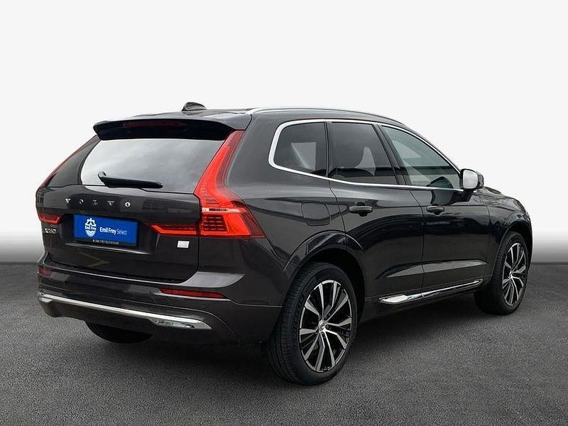 Gebraucht Volvo XC60 Plus 253 PS (186 kW) 2023 Platinum grey metallic SUV