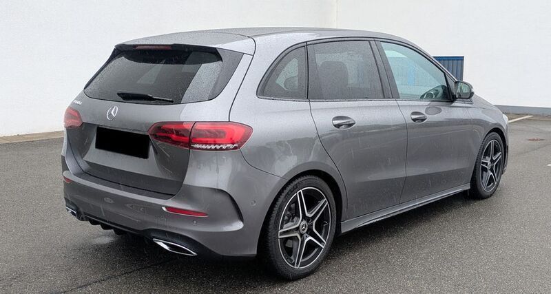 Gebraucht Mercedes B180 AMG 116 PS (85 kW) 2019 Mountaingrau  met. Van / Kleinbus